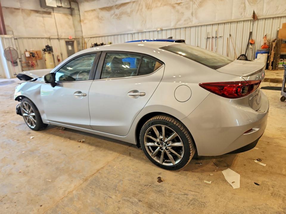 2018 Mazda 3 მანქანა იყიდება აუქციონზე, vin: 3MZBN1V32JM240620, აუქციონის ნომერი: 56824436