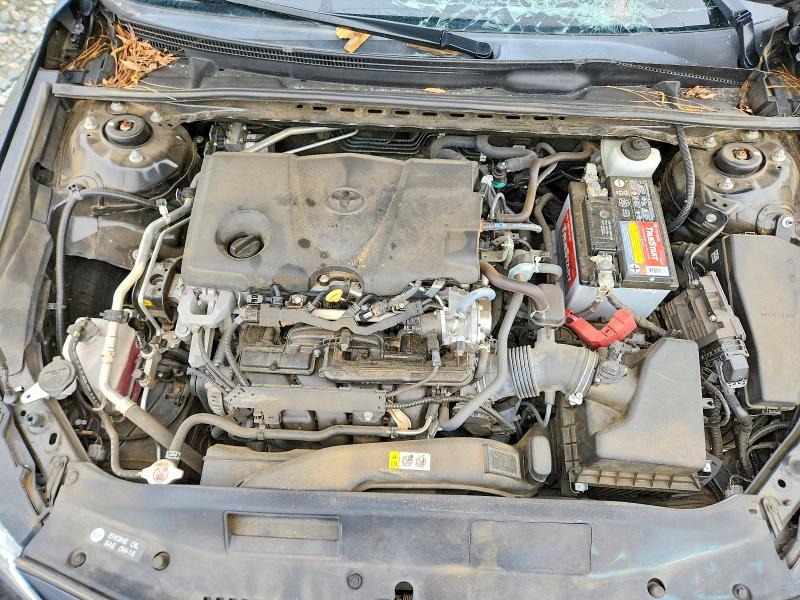 56411456 :رقم المزاد ، 4T1C11AK0NU633030 vin ، 2022 Toyota Camry مزاد بيع