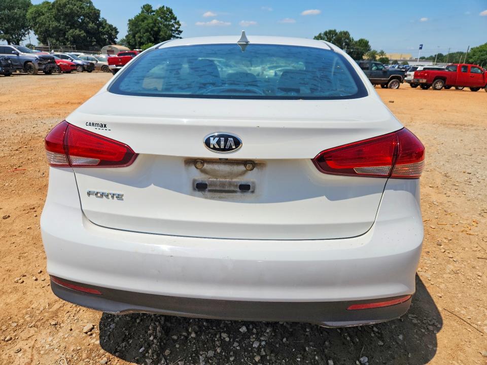 58834796 :رقم المزاد ، 3KPFK4A78JE268004 vin ، 2018 Kia Forte مزاد بيع
