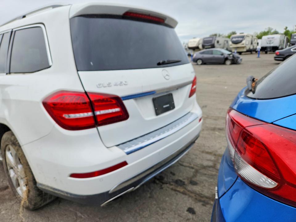 Продажа на аукционе авто 2017 Mercedes-benz Gls, vin: 4JGDF6EE7HA767336, номер лота: 55801236