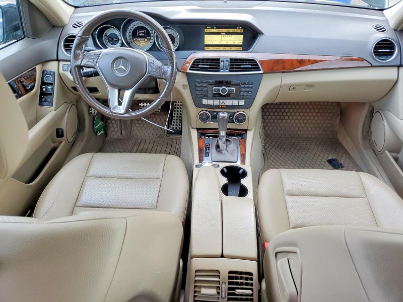 2012 Mercedes-benz C მანქანა იყიდება აუქციონზე, vin: WDDGF8BB1CA648557, აუქციონის ნომერი: 56513646