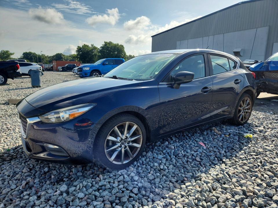 55987256 :رقم المزاد ، 3MZBN1L31JM227151 vin ، 2018 Mazda 3 مزاد بيع