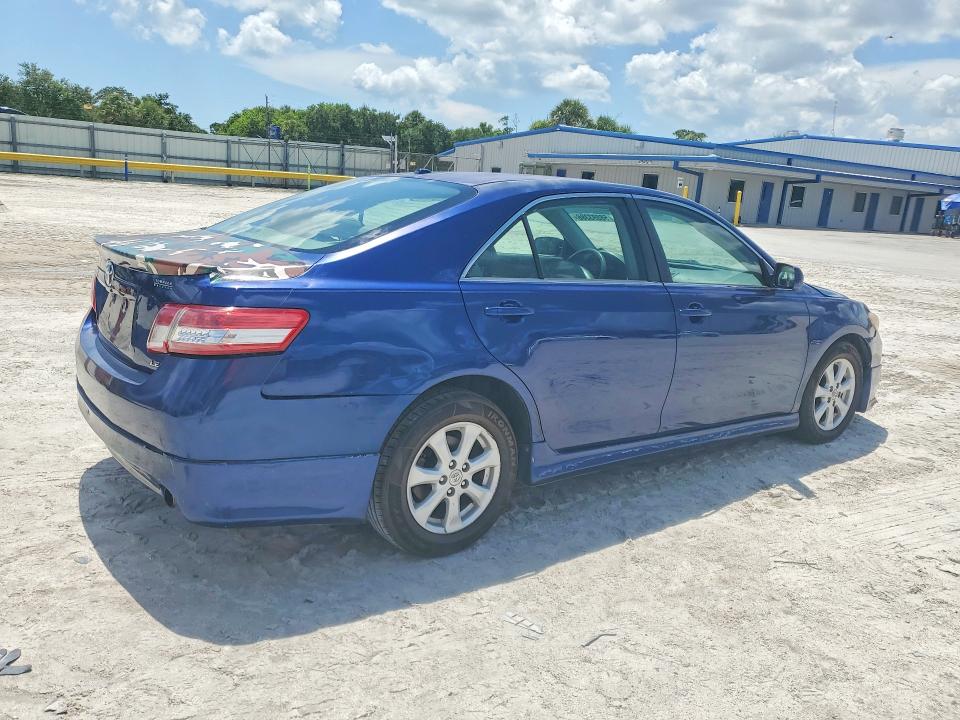 2011 Toyota Camry მანქანა იყიდება აუქციონზე, vin: 4T1BF3EK2BU631472, აუქციონის ნომერი: 58593386