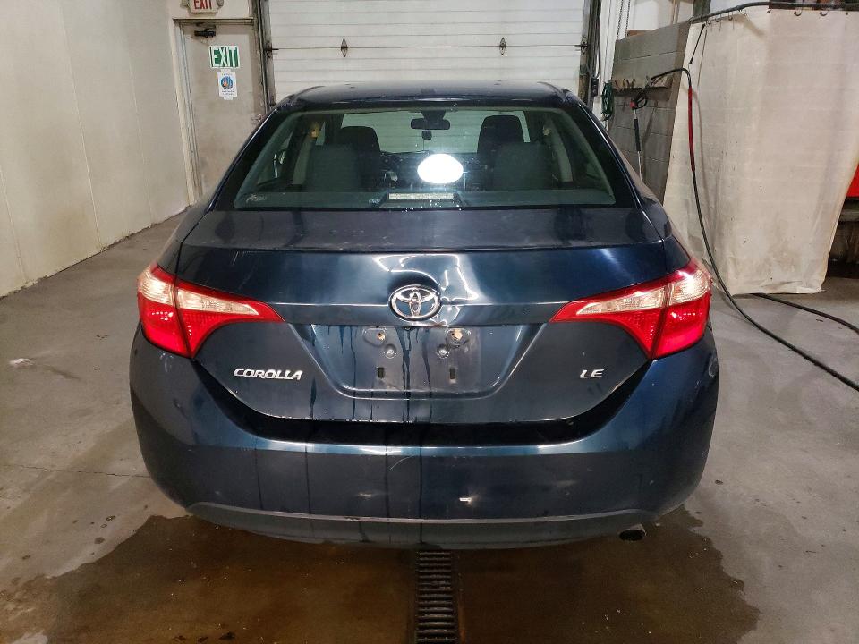 Продажа на аукционе авто 2018 Toyota Corolla, vin: 2T1BURHE2JC074187, номер лота: 55495626