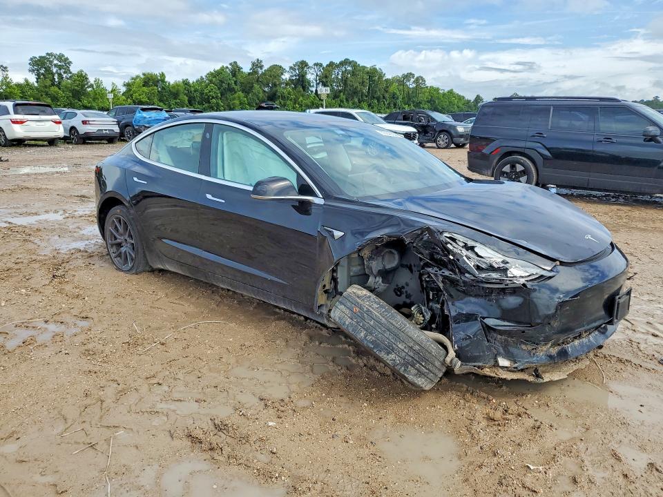 2020 Tesla Model 3 მანქანა იყიდება აუქციონზე, vin: 5YJ3E1EB3LF599643, აუქციონის ნომერი: 55642336