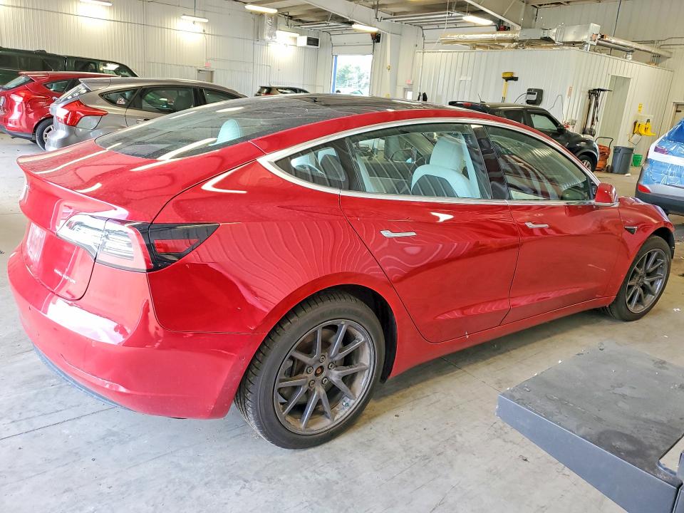 Продажа на аукционе авто 2018 Tesla Model 3, vin: 5YJ3E1EB3JF075101, номер лота: 55921106