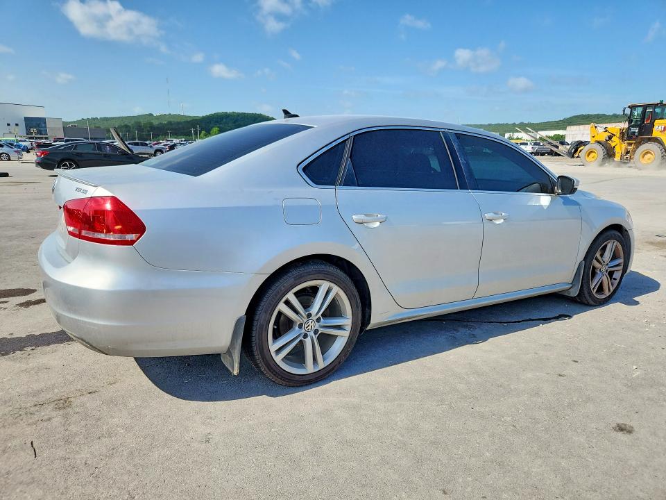 59200636 :رقم المزاد ، 1VWBS7A31EC108750 vin ، 2014 Volkswagen Passat مزاد بيع
