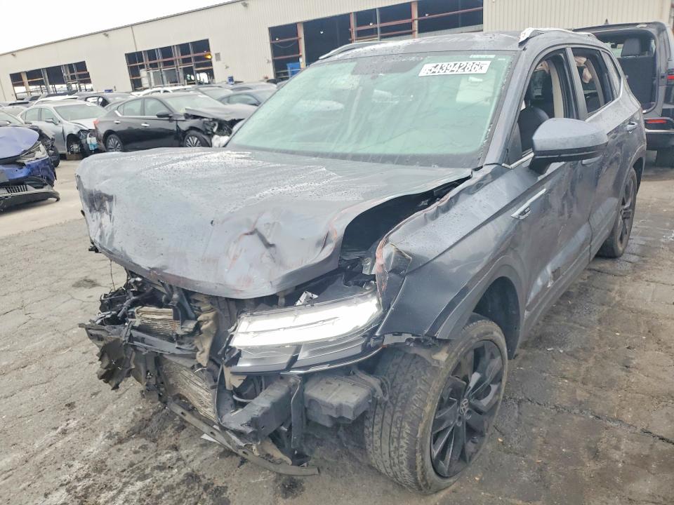 Продажа на аукционе авто 2022 Volkswagen Taos, vin: 3VVRX7B28NM066666, номер лота: 54394286