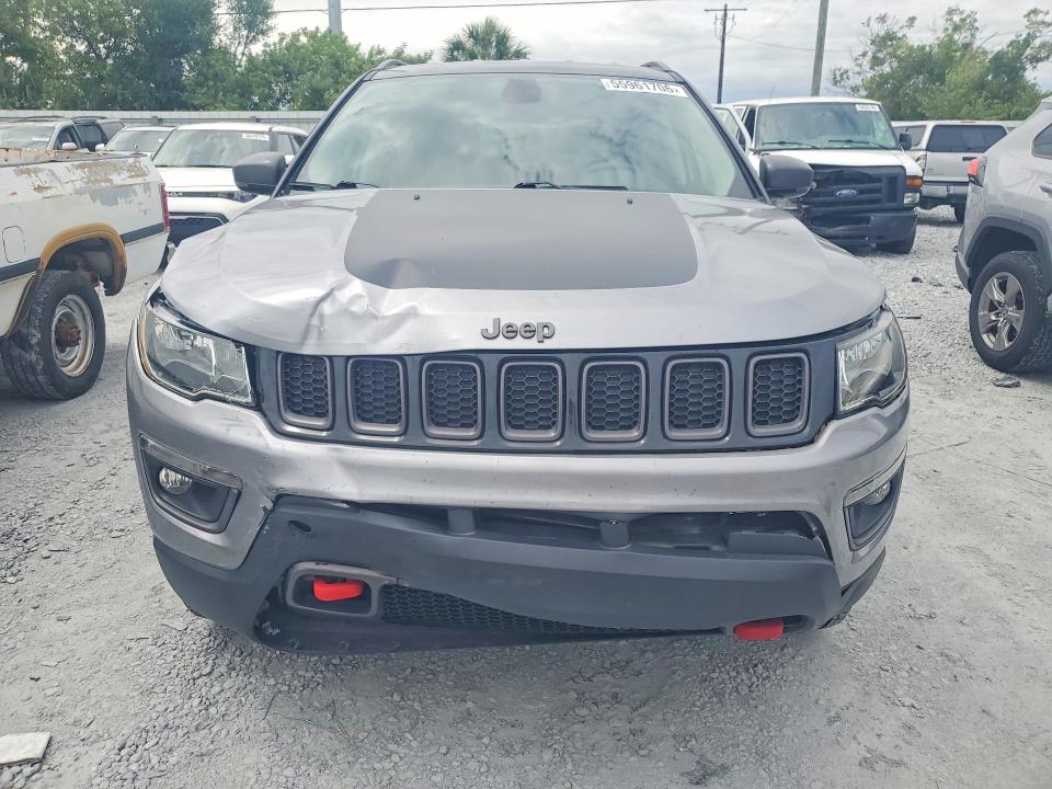55961706 :رقم المزاد ، 3C4NJDDB3JT201112 vin ، 2018 Jeep Compass مزاد بيع