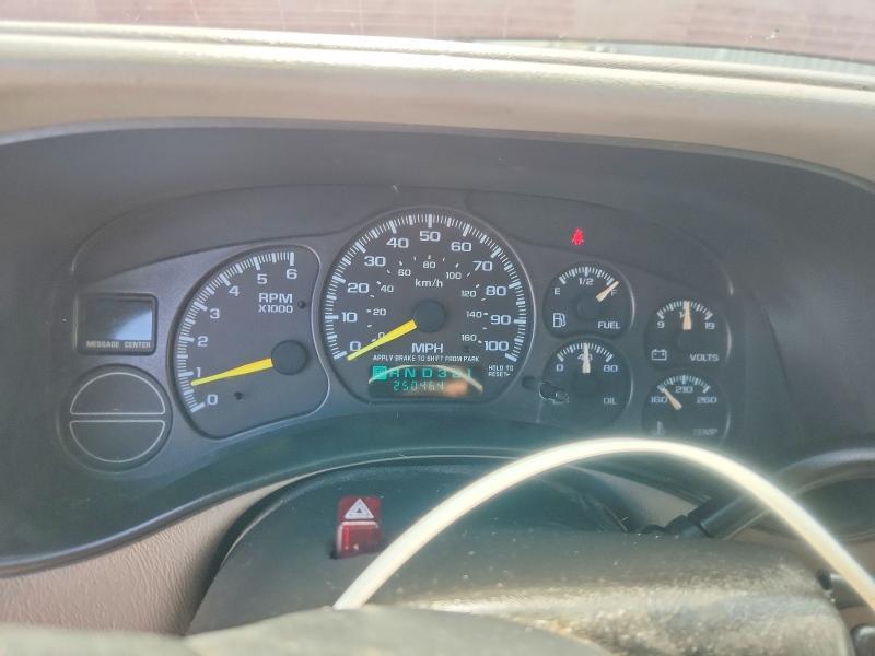 55880906 :رقم المزاد ، 1GTEC19T4YZ203089 vin ، 2000 Gmc New Sierra مزاد بيع