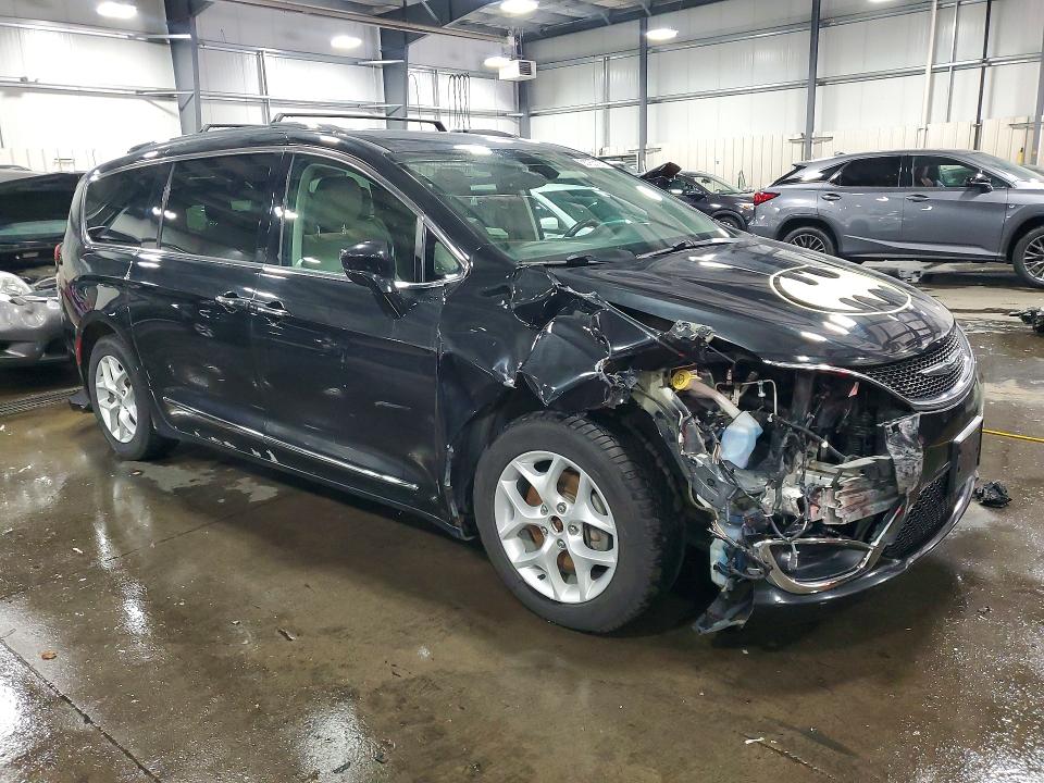 Продажа на аукционе авто 2017 Chrysler Pacifica, vin: 2C4RC1EG6HR679493, номер лота: 55763136