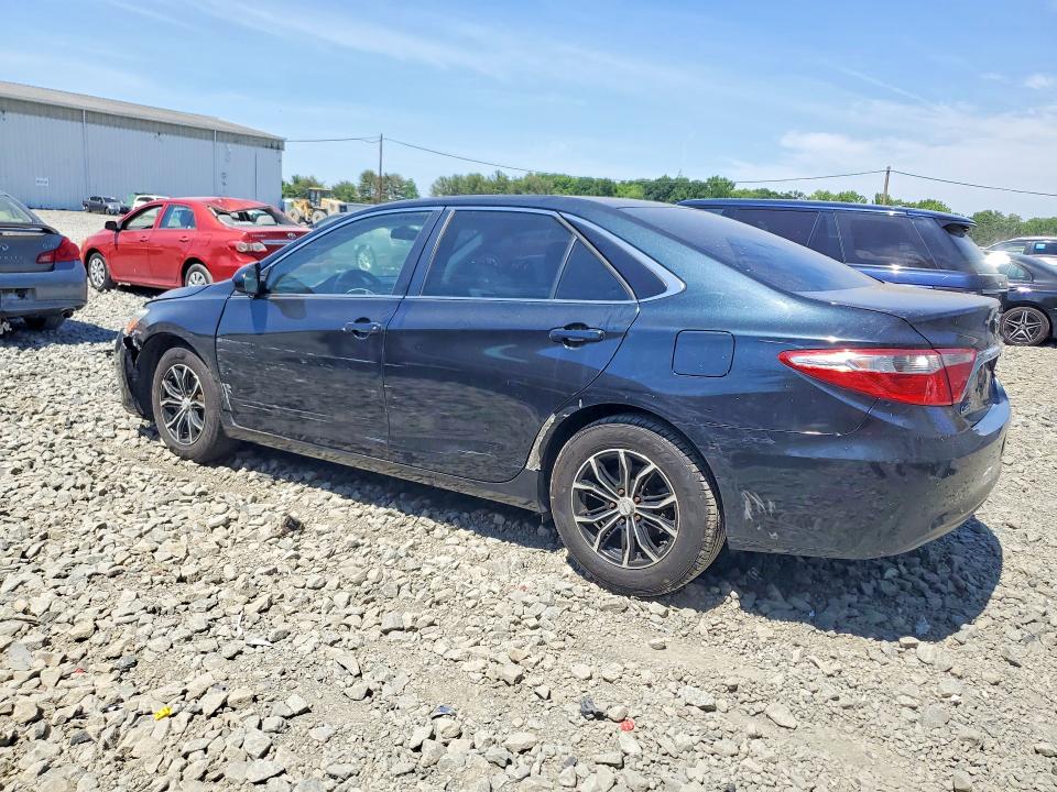 56275006 :رقم المزاد ، 4T4BF1FK4FR473666 vin ، 2015 Toyota Camry مزاد بيع
