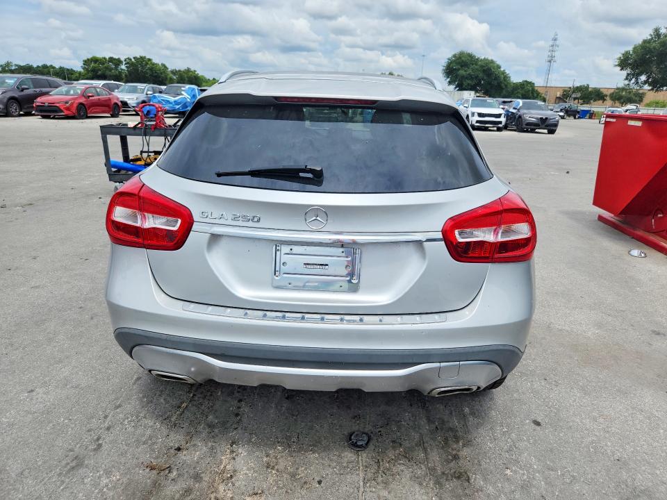 56624666 :رقم المزاد ، WDCTG4EB2JJ474323 vin ، 2018 Mercedes-benz Gla مزاد بيع