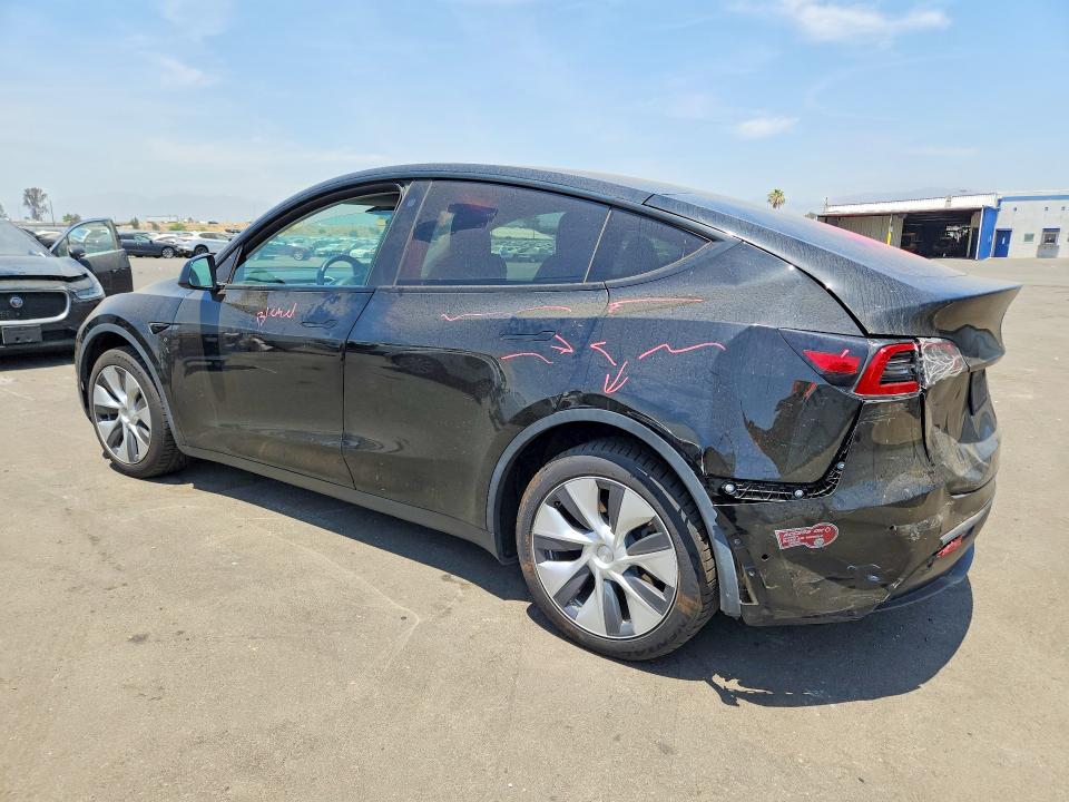 56166756 :رقم المزاد ، 7SAYGDEE8NF511378 vin ، 2022 Tesla Model Y مزاد بيع