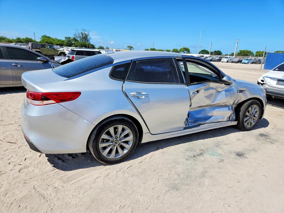 58174436 :رقم المزاد ، 5XXGT4L38JG255224 vin ، 2018 Kia Optima مزاد بيع