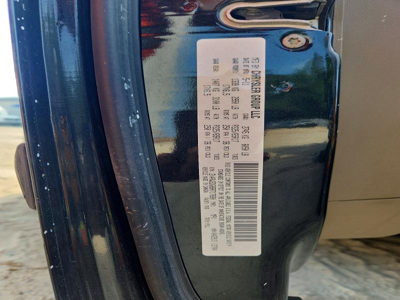 2011 Volkswagen Routan მანქანა იყიდება აუქციონზე, vin: 2V4RW3DG8BR717680, აუქციონის ნომერი: 85988505