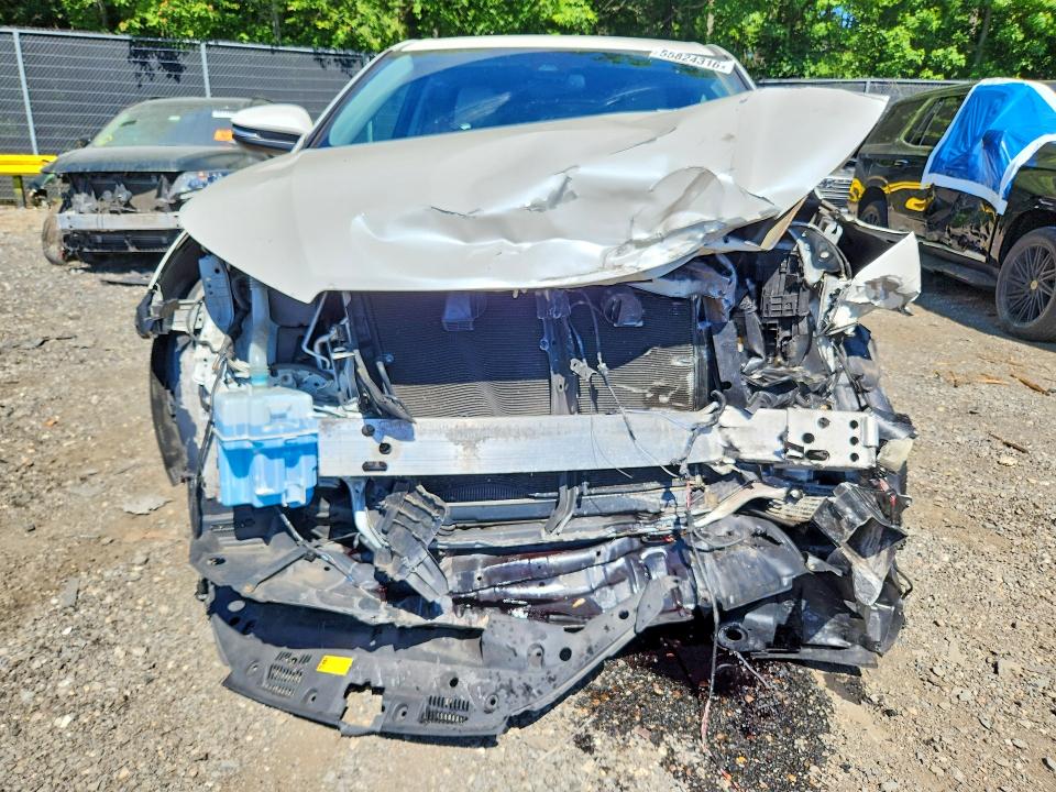 55824316 :رقم المزاد ، 5TDBZRFHXHS376424 vin ، 2017 Toyota Highlander مزاد بيع