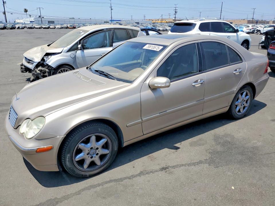 2001 Mercedes-benz C მანქანა იყიდება აუქციონზე, vin: WDBRF64J01F018412, აუქციონის ნომერი: 79810675