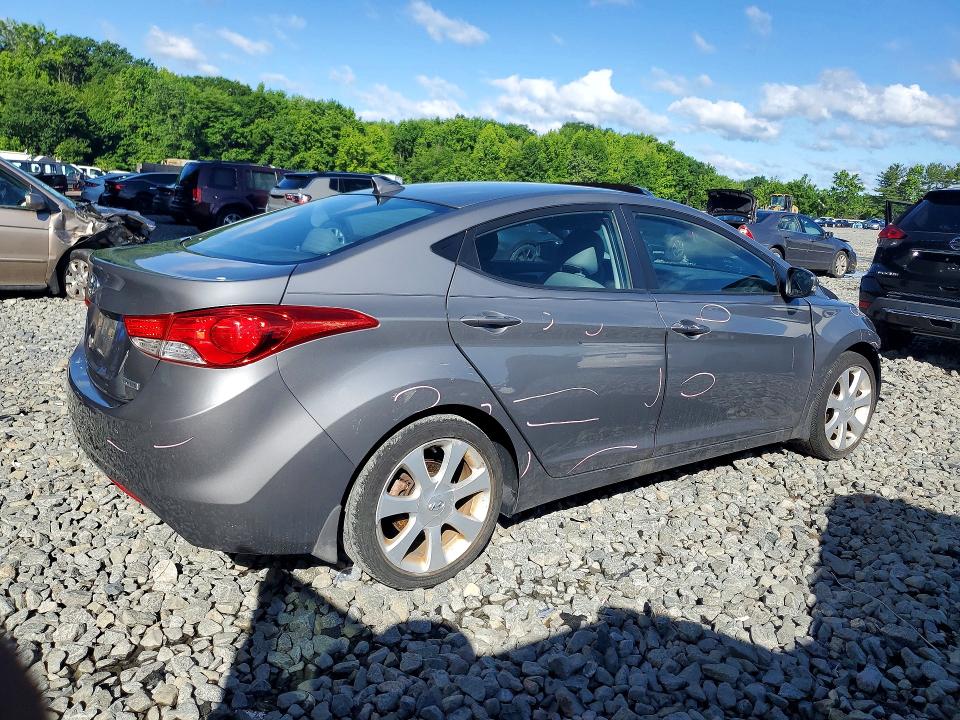 2013 Hyundai Elantra მანქანა იყიდება აუქციონზე, vin: 5NPDH4AE5DH411463, აუქციონის ნომერი: 56308646