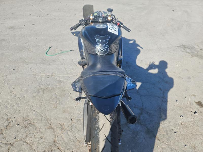 2010 Yamaha Yzfr6 მანქანა იყიდება აუქციონზე, vin: JYARJ16E8AA020470, აუქციონის ნომერი: 56464926