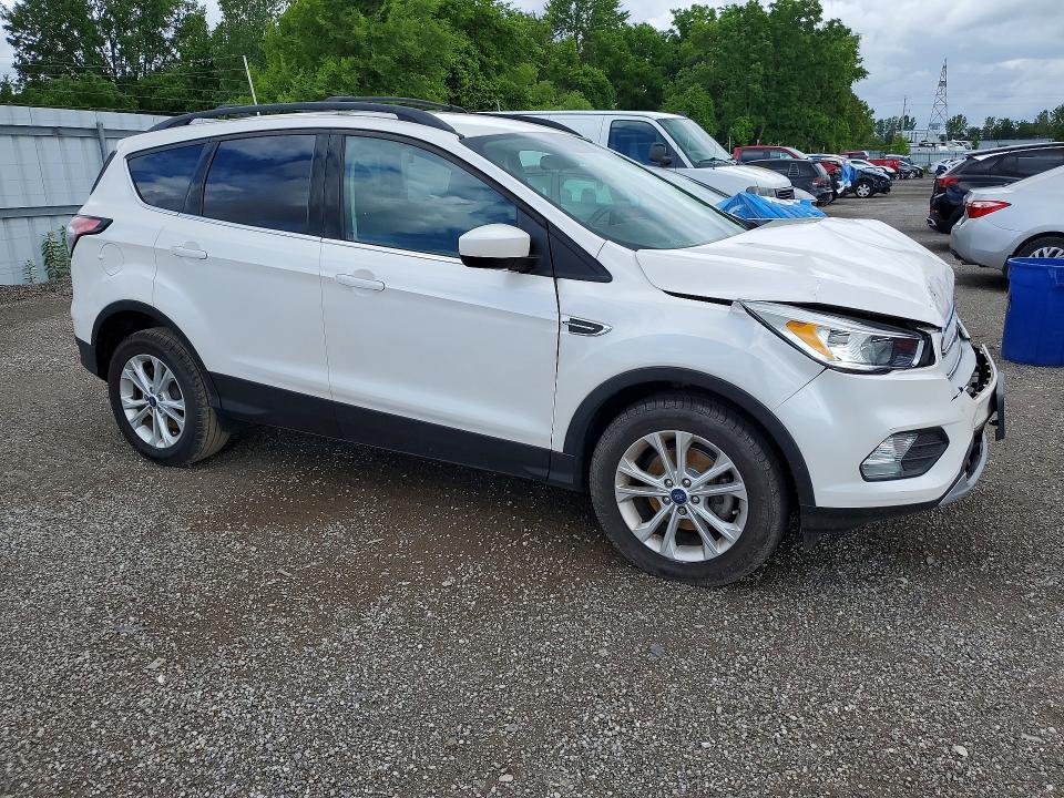 Продажа на аукционе авто 2018 Ford Escape 4d, vin: 1FMCU0GD0JUD45738, номер лота: 57728526