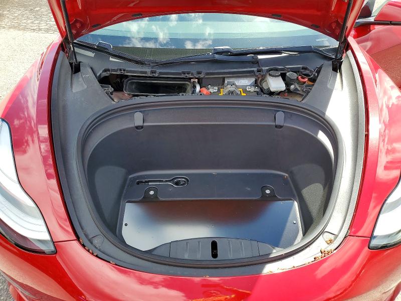 56634256 :رقم المزاد ، 5YJ3E1EA4JF040980 vin ، 2018 Tesla Model 3 مزاد بيع