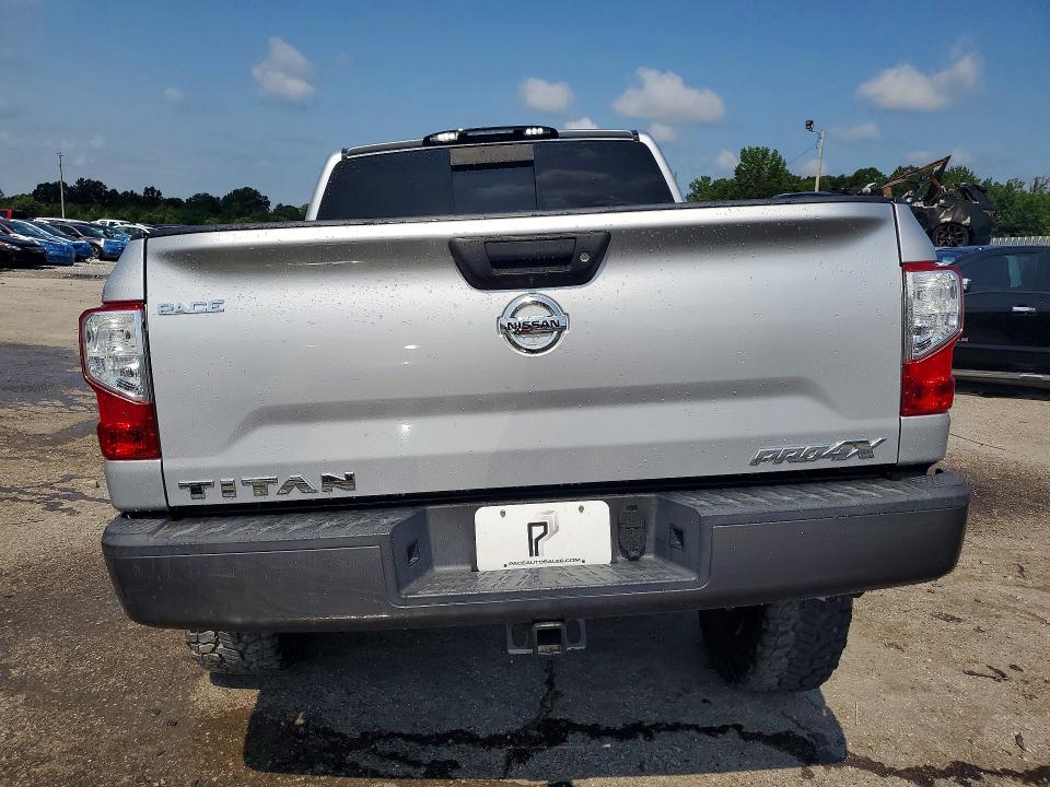 58313746 :رقم المزاد ، 1N6AA1E5XKN505168 vin ، 2019 Nissan Titan مزاد بيع
