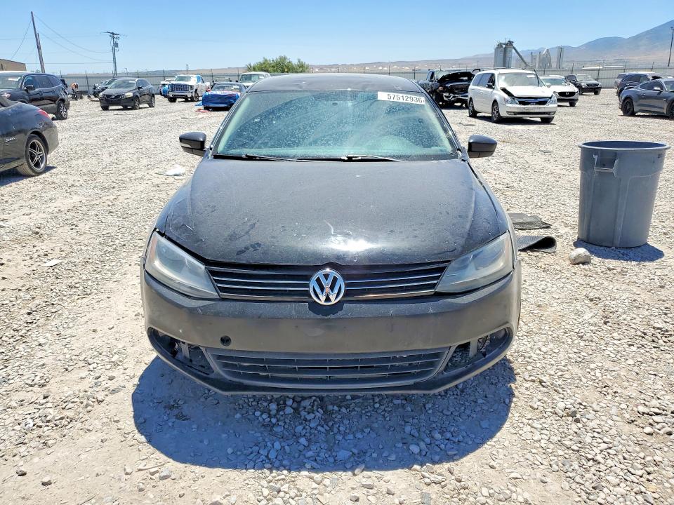 57512936 :رقم المزاد ، 3VWB07AJ3EM226155 vin ، 2014 Volkswagen Jetta مزاد بيع