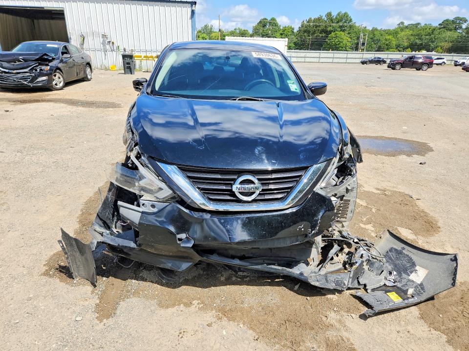 Продаж на аукціоні авто 2018 Nissan Altima, vin: 1N4AL3AP5JC293702, номер лоту: 58930636