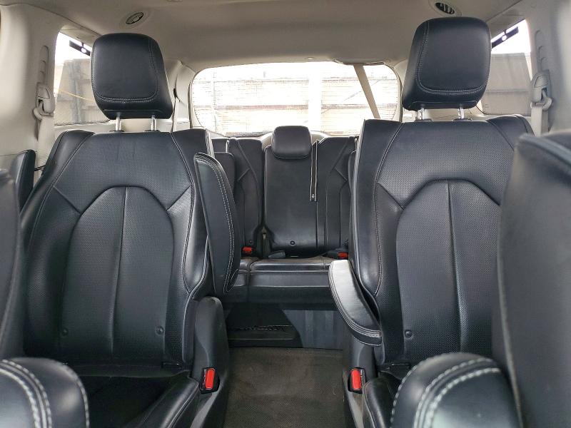 56531496 :رقم المزاد ، 2C4RC1N70LR257728 vin ، 2020 Chrysler Pacifica مزاد بيع