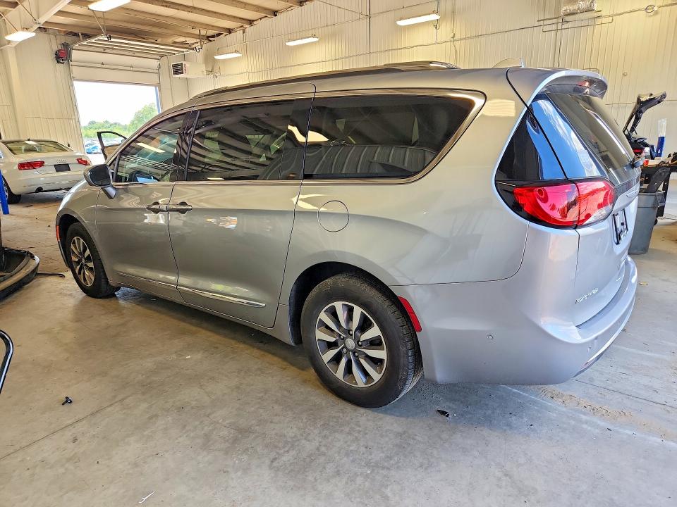 Продажа на аукционе авто 2020 Chrysler Pacifica, vin: 2C4RC1EG4LR137978, номер лота: 56032136