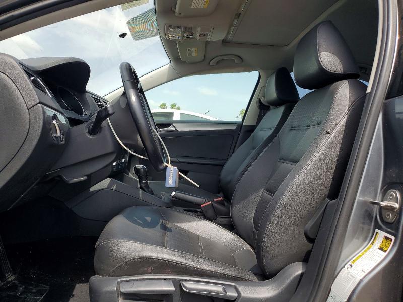 57755336 :رقم المزاد ، 3VWDB7AJ8HM313816 vin ، 2017 Volkswagen Jetta مزاد بيع
