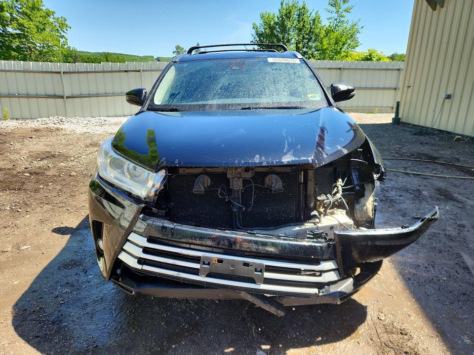 2017 Toyota Highlander მანქანა იყიდება აუქციონზე, vin: 5TDJZRFH2HS417589, აუქციონის ნომერი: 55318616