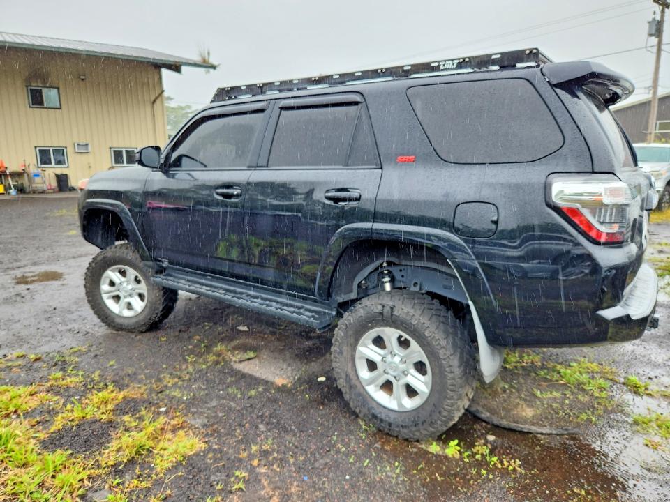 55821016 :رقم المزاد ، JTEBU5JR6J5507024 vin ، 2018 Toyota 4runner مزاد بيع