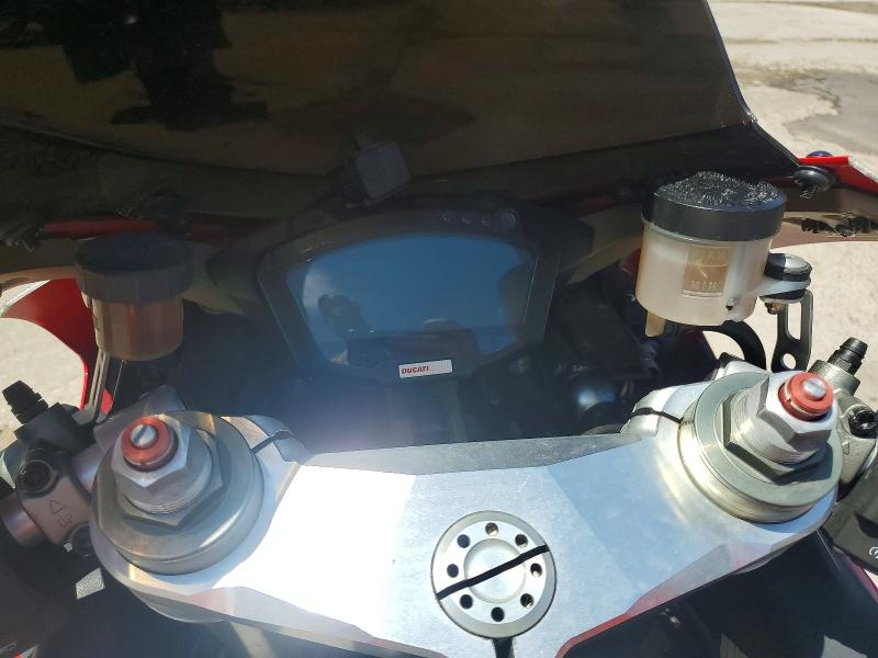 Продажа на аукционе авто 2010 Ducati 1198, vin: ZDM1XBLW9AB026490, номер лота: 57207856