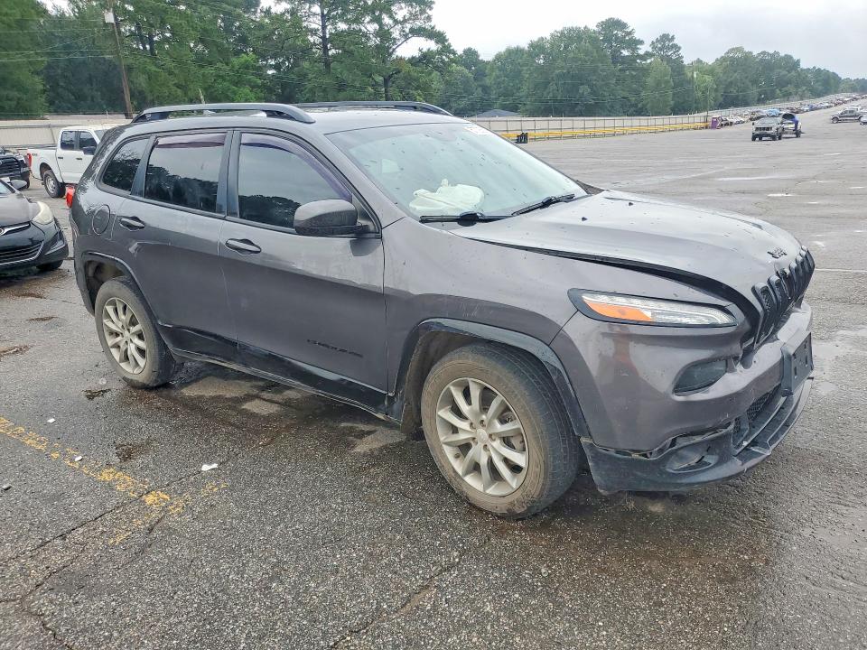 57725676 :رقم المزاد ، 1C4PJMCX9JD588678 vin ، 2018 Jeep Cherokee مزاد بيع