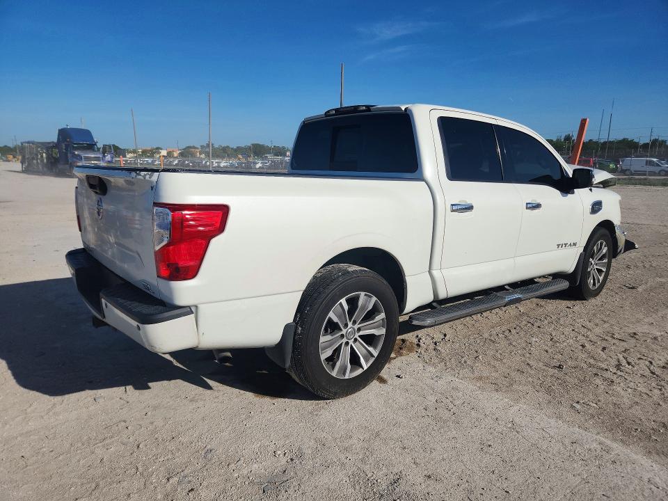 56511606 :رقم المزاد ، 1N6AA1E69HN571874 vin ، 2017 Nissan Titan مزاد بيع