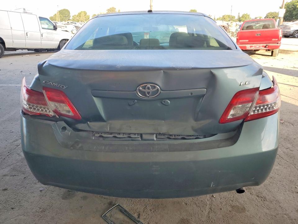 2011 Toyota Camry მანქანა იყიდება აუქციონზე, vin: 4T1BF3EK8BU617477, აუქციონის ნომერი: 57082126