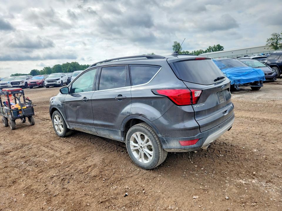 58749156 :رقم المزاد ، 1FMCU9HD9KUA80080 vin ، 2019 Ford Escape مزاد بيع