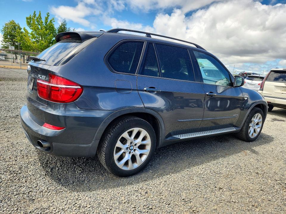 56437646 :رقم المزاد ، 5UXZV4C56BL414701 vin ، 2011 Bmw X5 مزاد بيع