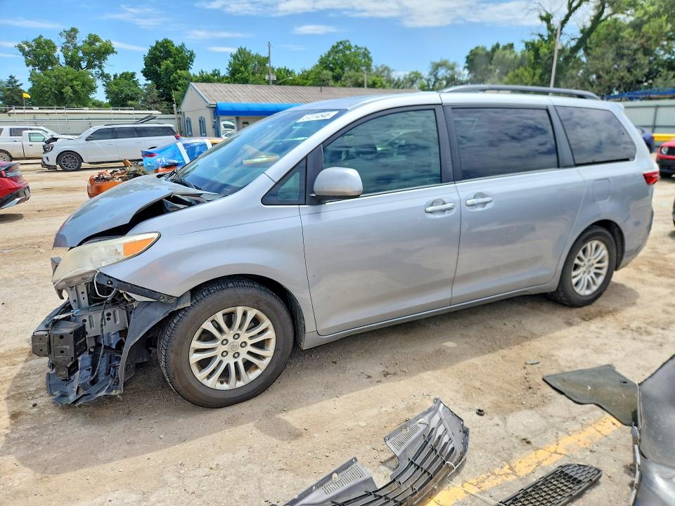 Продаж на аукціоні авто 2015 Toyota Sienna, vin: 5TDYK3DC3FS661580, номер лоту: 57314546