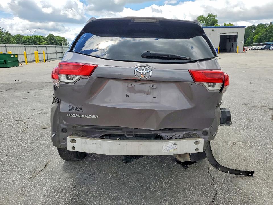 2019 Toyota Highlander მანქანა იყიდება აუქციონზე, vin: 5TDZARFH3KS042281, აუქციონის ნომერი: 57920116