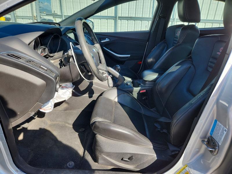 57010106 :رقم المزاد ، 1FADP3L92DL234658 vin ، 2013 Ford Focus مزاد بيع