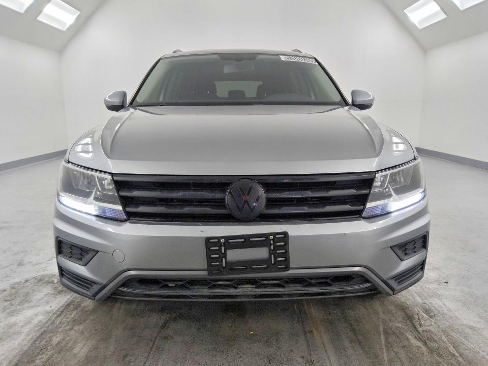2021 Volkswagen Tiguan მანქანა იყიდება აუქციონზე, vin: 3VV3B7AX1MM013274, აუქციონის ნომერი: 53060306