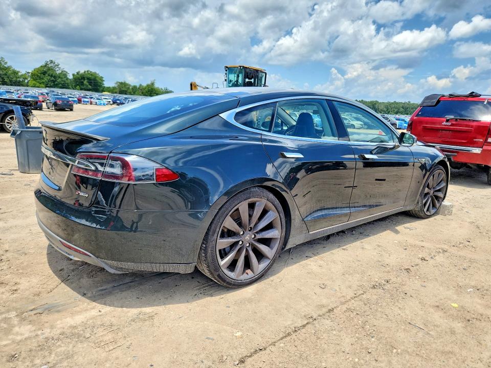 Продажа на аукционе авто 2013 Tesla Model S, vin: 5YJSA1CPXDFP10826, номер лота: 57903216