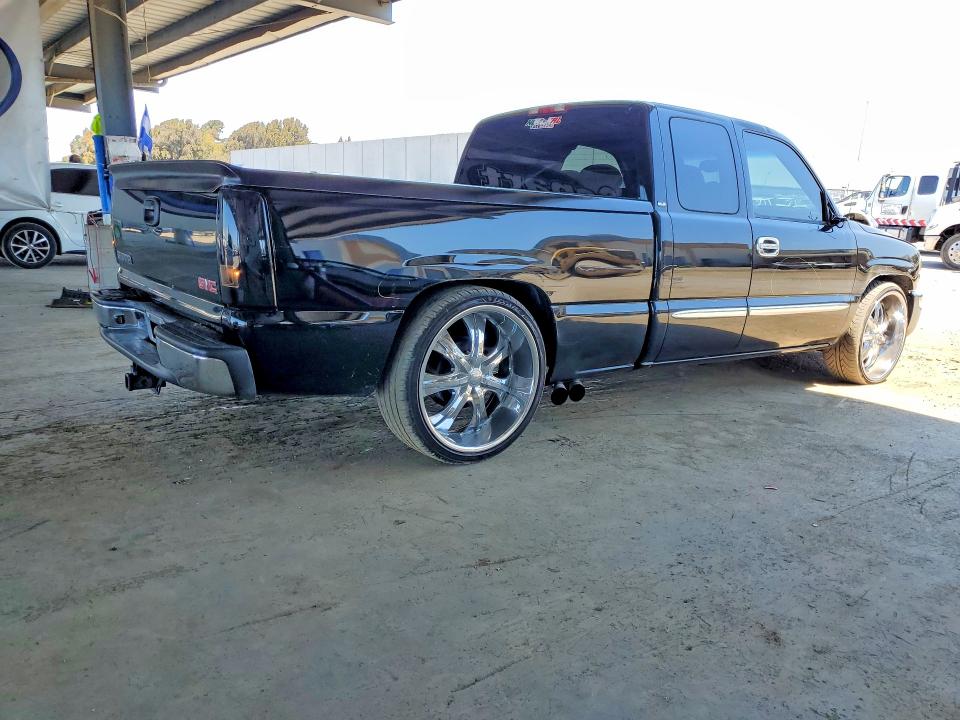 Продажа на аукционе авто 2005 Gmc New Sierra, vin: 2GTEC19T451316156, номер лота: 58006466