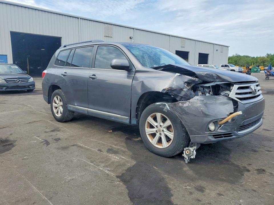 2013 Toyota Highlander მანქანა იყიდება აუქციონზე, vin: 5TDZK3EH8DS114980, აუქციონის ნომერი: 56523626