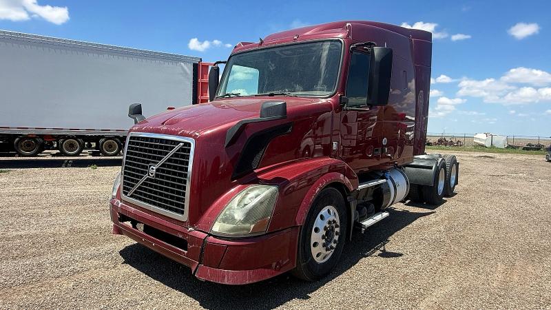 58635696 :رقم المزاد ، 4V4NC9EH4EN161613 vin ، 2014 Volvo Vn مزاد بيع