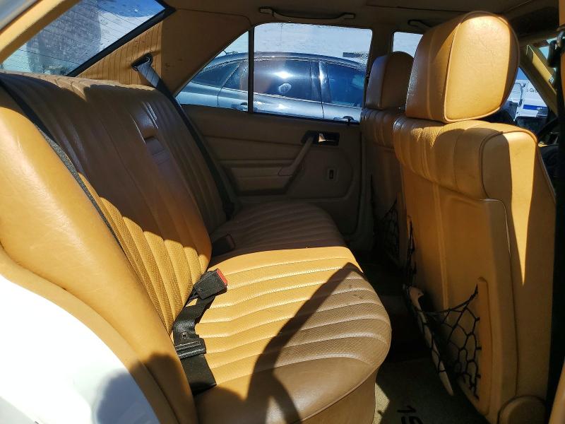 1988 Mercedes-benz 190 მანქანა იყიდება აუქციონზე, vin: WDBDB26D4JF455030, აუქციონის ნომერი: 58844596
