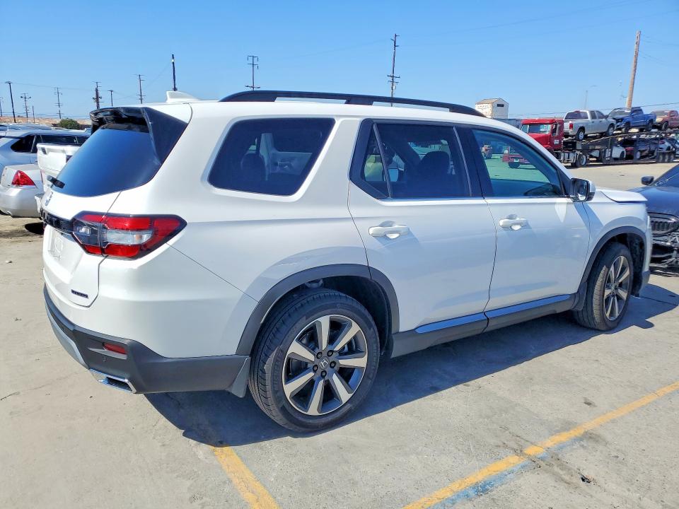 Продаж на аукціоні авто 2024 Honda Pilot, vin: 5FNYG2H7XRB010965, номер лоту: 57724546